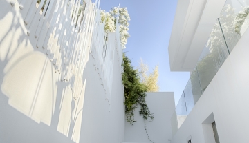 Resa estates villa skyhigh for rent moder luxury art.jpg